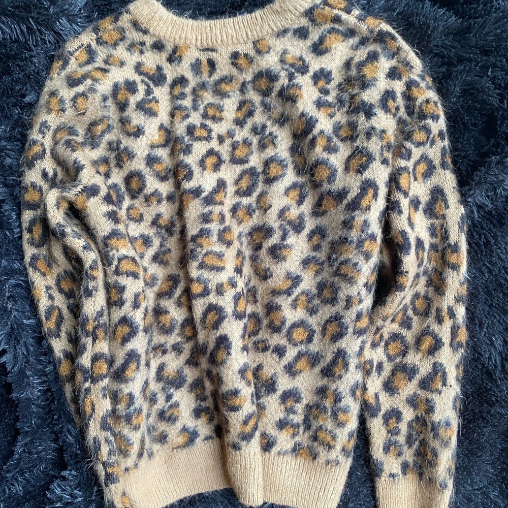 Leopard sweater